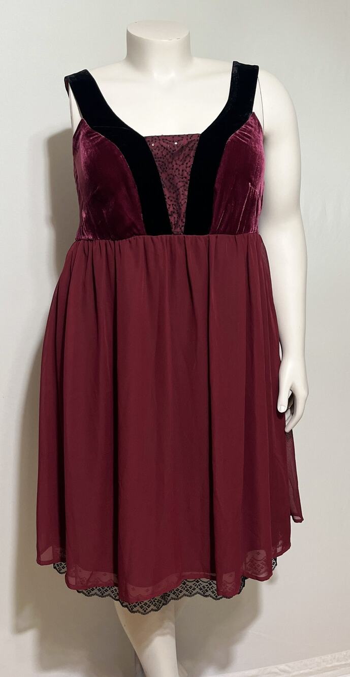 Torrid Dress 16 NWT Burgundy Velvet Chiffon Sequined Lace Overlay Skater Prom